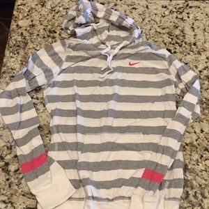 Nike Long Sleeves shirt w/ hood